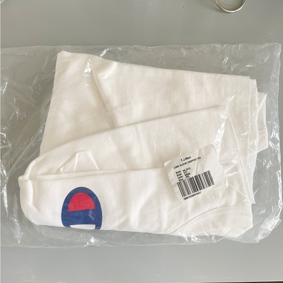 Cropped Tee - Picture 8 of 8